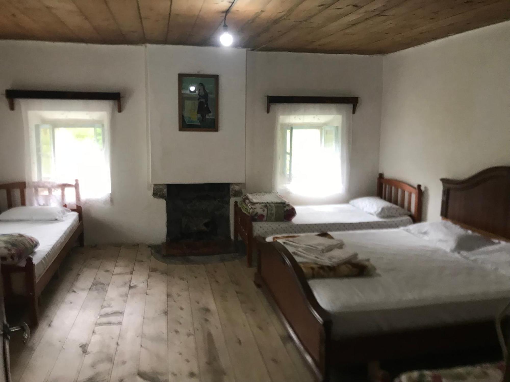 Marash Rrgalla Guesthouse Theth Exteriör bild