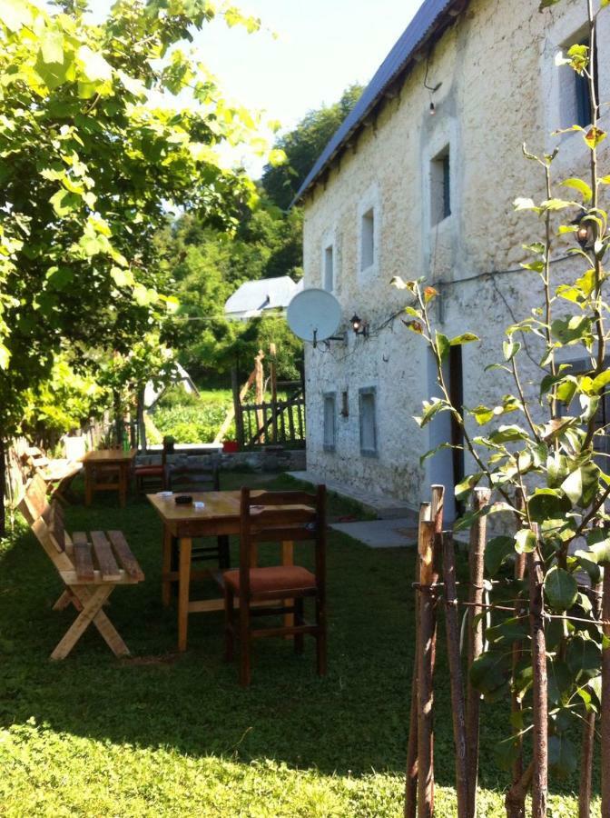 Marash Rrgalla Guesthouse Theth Exteriör bild